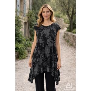 Bryn Walker Asymmetrical Hem Black Grey Abstract Print Stretch Knit USA Sz Med